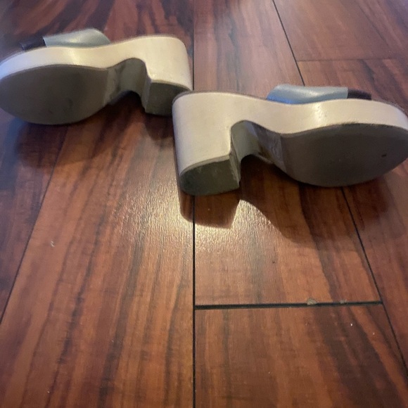 Chanel Women's Cream and Brown Slide Sandals - Picture 4 of 8